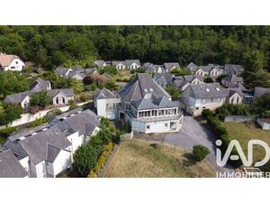 Prestigieux immeuble de rapport en vente à Bourg-et-Comin  France