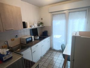 Appartement T2 de Standing avec Vue Dégagée et Balcons Spacieu