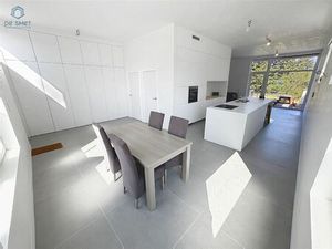 PRACHTIGE BEN-NIEUWBOUWWONING MET 3 SLPK  DRESSING  INBOUWKASTEN & TUIN ZARLARDINGE