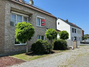 Zeer ruime huurwoning met o.a. 3 slpks en garage