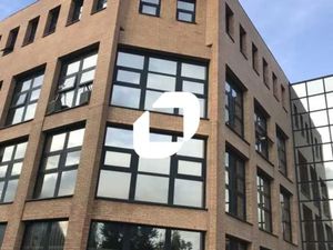 A LOUER  PROCHE RER A