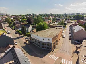 Immeuble de rapport à vendre avec garage et 4 chambres   Gilly (VBD67978)