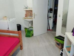 Location appartement 1 pièce 12 m² à Lille (59000)