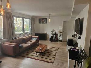 Appartement 1 chambre dans une cour avec parking interieur