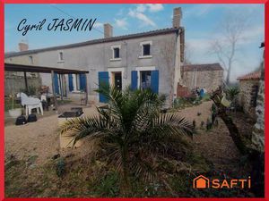 Maison de campagne au calme  avec terrain arboré  dépendances et beau potentiel d’aménagem