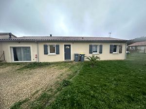 Maison de plain-pied avec jardin à Champagne Saint Hilaire