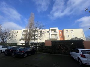 Beau T2 bis avec balcon et parking rue R Tylipski