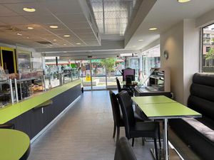 Mur commerciaux de 160m²