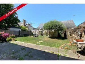 Maison de bourg avec jardin  3 grandes chambres