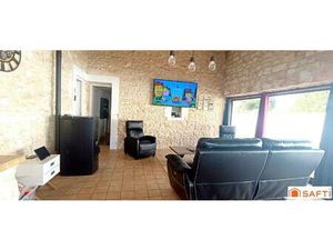 Maison en pierre avec garage