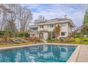 Prévessin-Moëns – Maison d’architecte T7 d’exception au cœur d’un parc privé avec piscine