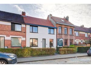 knappe  vernieuwde gezinswoning met tuin in hartje Berchem