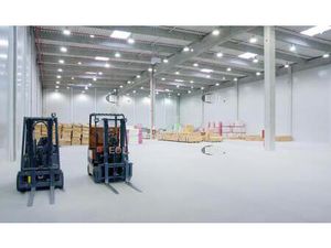 Local d'activité avec bureaux de 634 m² à vendre - Collégien (77)