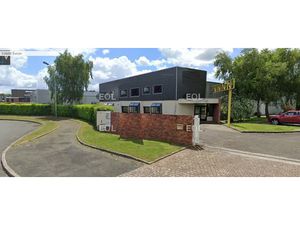A VENDRE ENTREPOT-BUREAUX