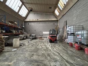 Locaux d'activités à la vente