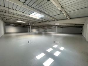 A VENDRE - Local d'activité à 980 m² à Coignères (78)