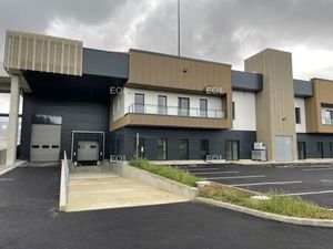 A LOUER - Local d'activité avec bureaux de 1 081 m² à Elancourt (78)