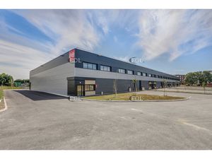 A LOUER - Local d'activité de 455 m²