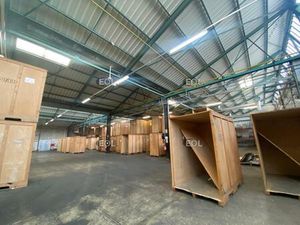 Meaux (77) - A louer - Bâtiment d'activité/entrepôt divisible de 5 519 m²