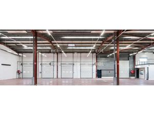 Entrepot avec quais à louer