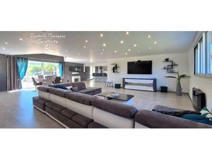 Maison 11 pièces - 280 m²