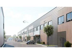 A LOUER - Bâtiment d'activité avec bureaux de 2 320 m² à Trappes (78)