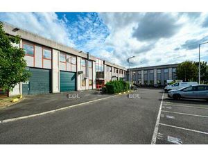 A LOUER : Local d'activités de 574 m²