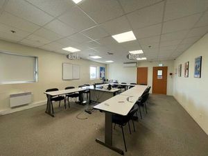 A louer - bureaux de 327 m²