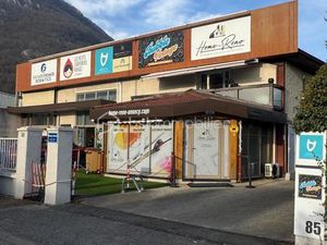 Local commercial de 80 m² à Sillingy