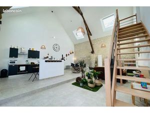 Maison de ville d'exception sous plafond cathédrale – Amboise