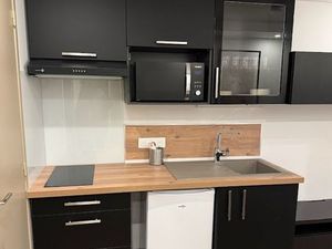 Studio meublé 20 m² – Évry 2 (450 m) – Gare & Université à pied