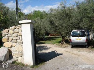 Studio meublé en bas de villa   hauteur manoque