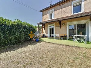 A LOUER MAISON DE VILLE MEUBLEE