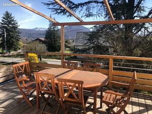 T5 dans maison avec jardin