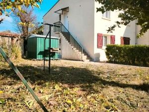 Appartement à louer au premier étage d’une villa 