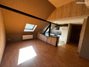 Loue F3 dans petite résidence secteur Sacré Coeur