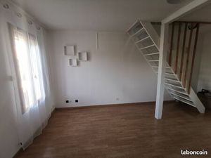 Petite maison non meublée de 38m2 avec cour extérieure