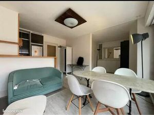 Appartement à louer – 3 pièces – 46 m² – Paris (Maison-Blanche