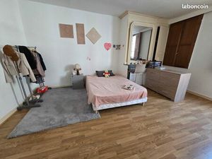 Location grand appartement T4 - 105 m² - Vierzon centre-ville