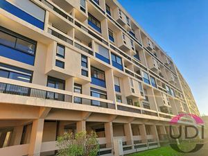 À vendre : Superbe duplex 3 chambres dans une résidence de standing en plein centre-ville