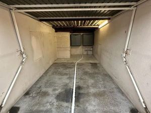 Garage / Box fermé loué – Idéal Investisseur ou Stockage