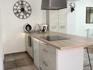 Maison T4 de 76 m² totalement rénovée avec garage terrain et terrasse