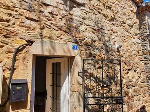 Maisonnette en pierres