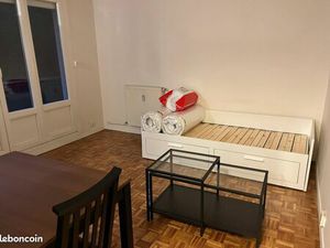 Studio meublé au calme avec balcon – Proche RER B et parc de Sceaux – Antony