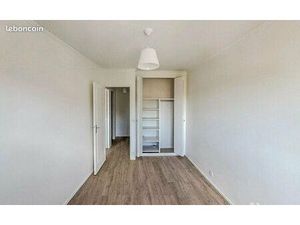 Location appartement 3 pièces 68 m² avec caves & parkings