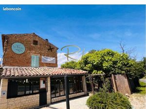 Restaurant / mas a vendre murs et fonds