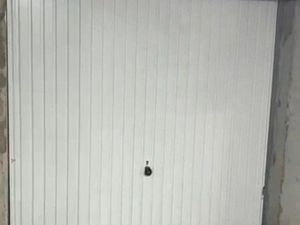 Grand box 10 5m2 + 1 parking extérieur à louer