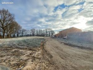 Terrains A VENDRE – Terrains viabilisés constructibles BEREZIAT 6 Lots