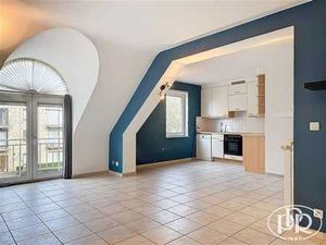 Calme et lumineux  balcon  garage et cave