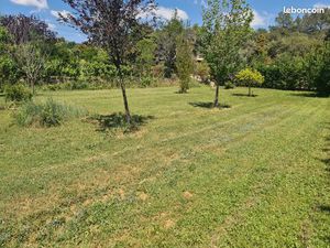 Superbe terrain constructible a POURRIERES